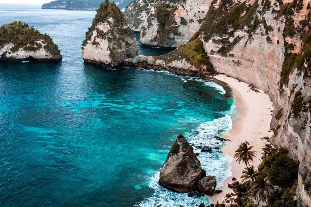 Travel to Indonesia from Malaysia