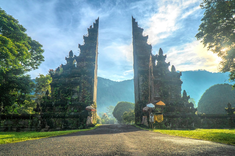 Mudahnya melancong ke Bali tanpa tunai: Ini caranya guna TNG eWallet di Indonesia 